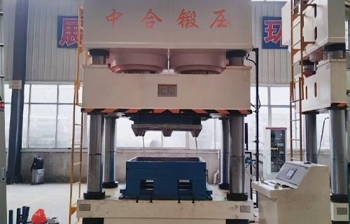 1600噸木屑托盤(pán)成型液壓機(jī)多少錢(qián)？